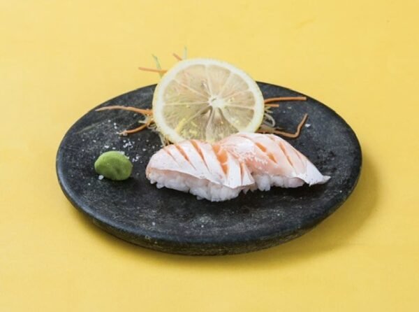 NIGUIRI BARRIGA DE SALMÃO (FLOR DE SAL)